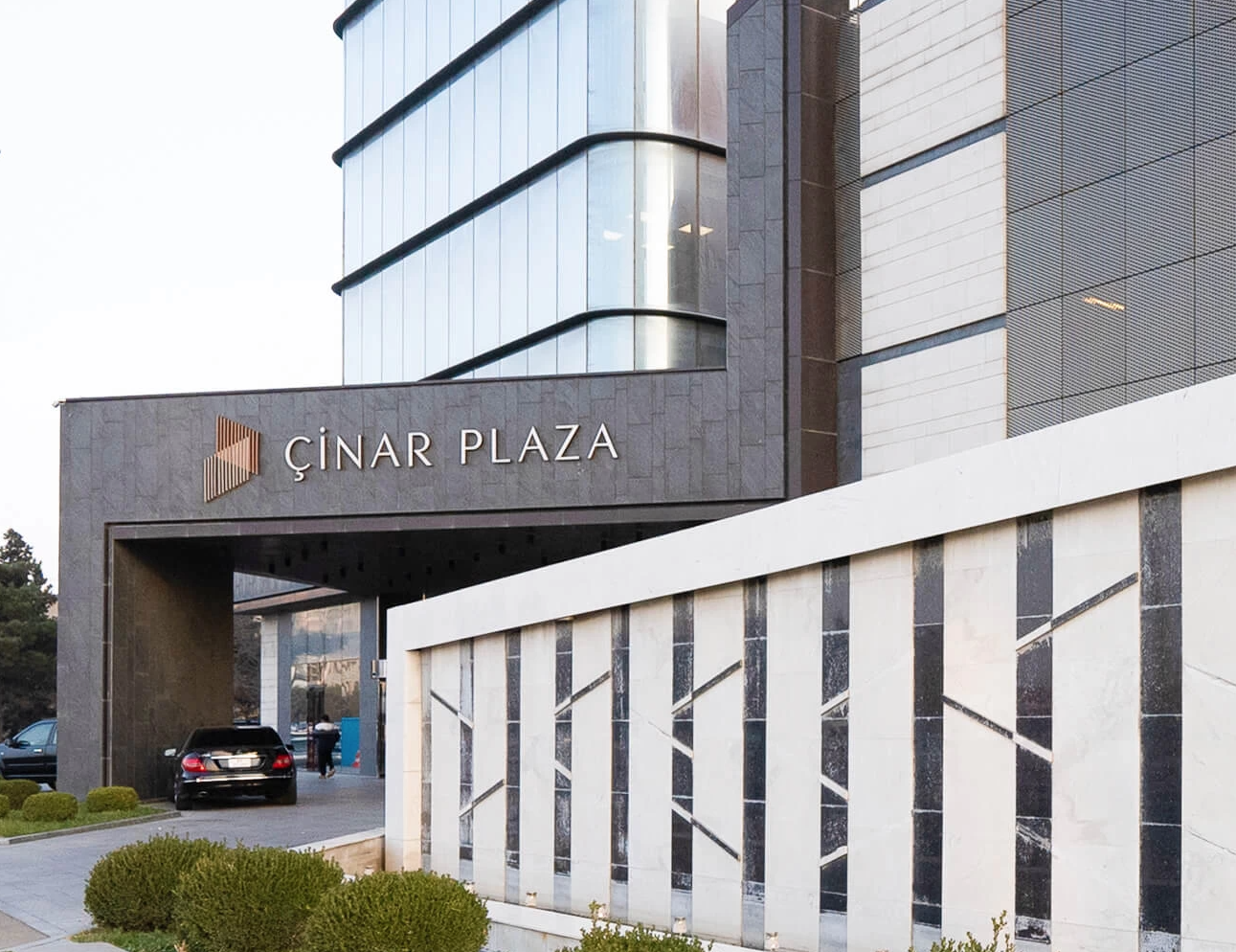 Chinar Plaza